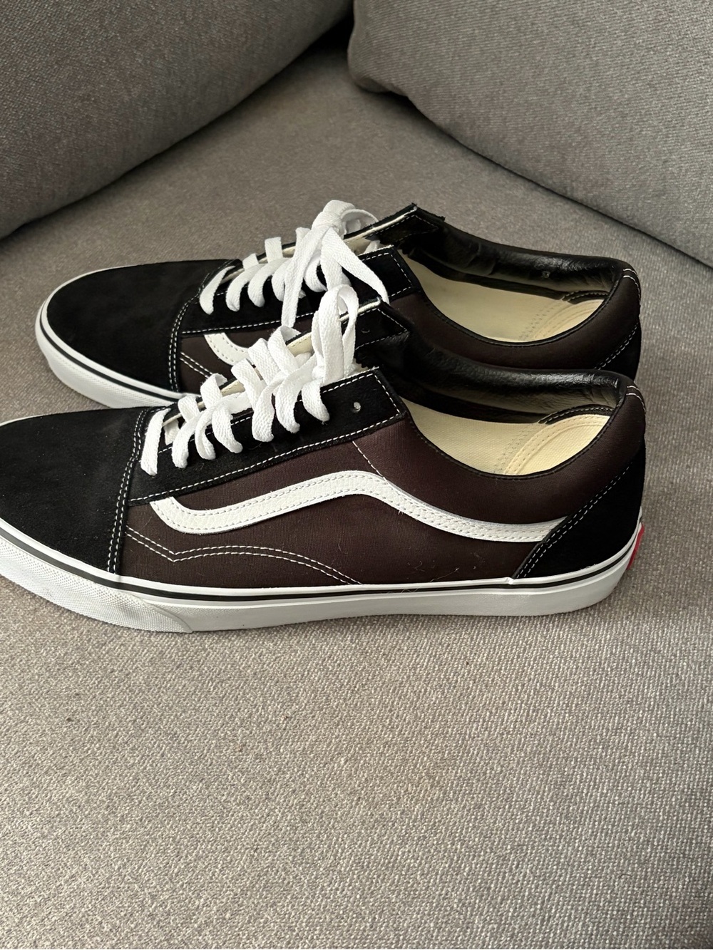 VANS Old Skool Black/ White Men's/Women's Unisex Skate Shoes Suede/ Canvas